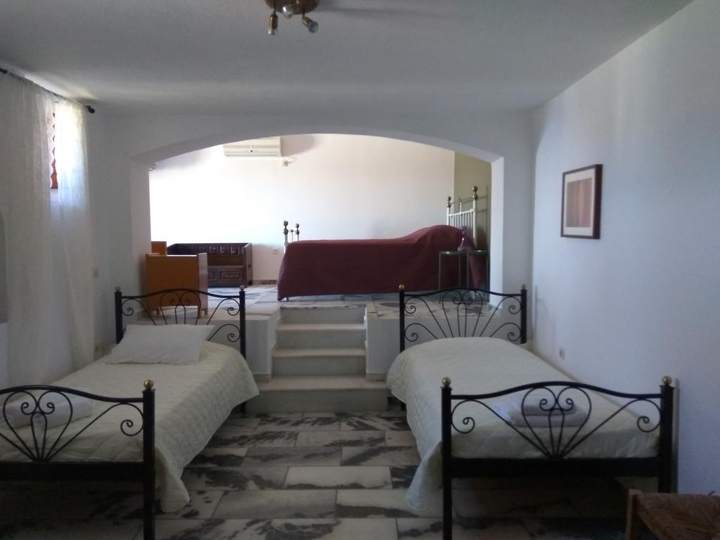 Agerino Apartment Moutsoúna Екстериор снимка